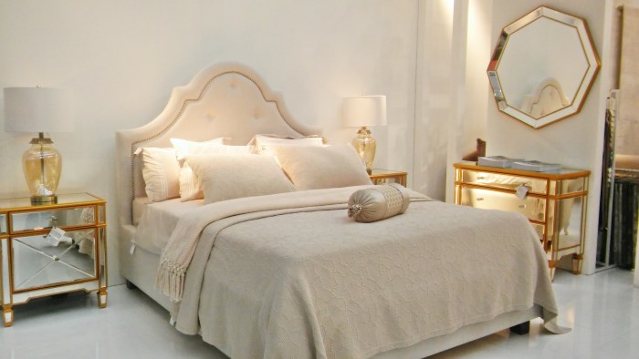 sajam namestaja promenada glamur spavaca soba art deco stari holivud