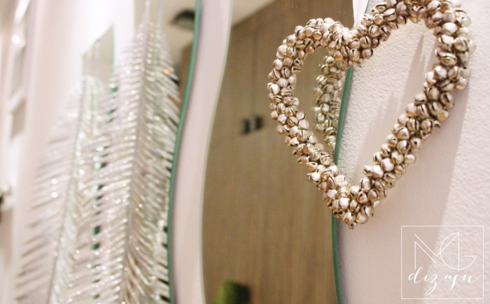 praznicna dekoracija uredjenje stana nova godina ogledalo ukrasi